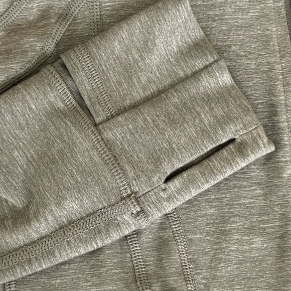 Lululemon Define Jacket Heather Gray SZ 4 - Picture 11 of 11